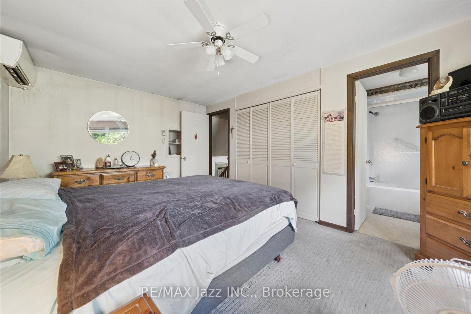 Photo 20 of 210 Murray Drive, Aurora, Aurora Highlands — HOMEH