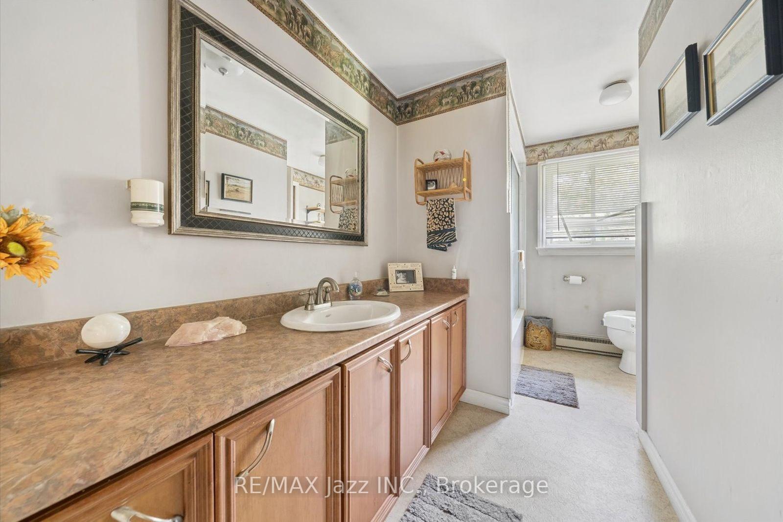 Photo 21 of 210 Murray Drive, Aurora, Aurora Highlands — HOMEH
