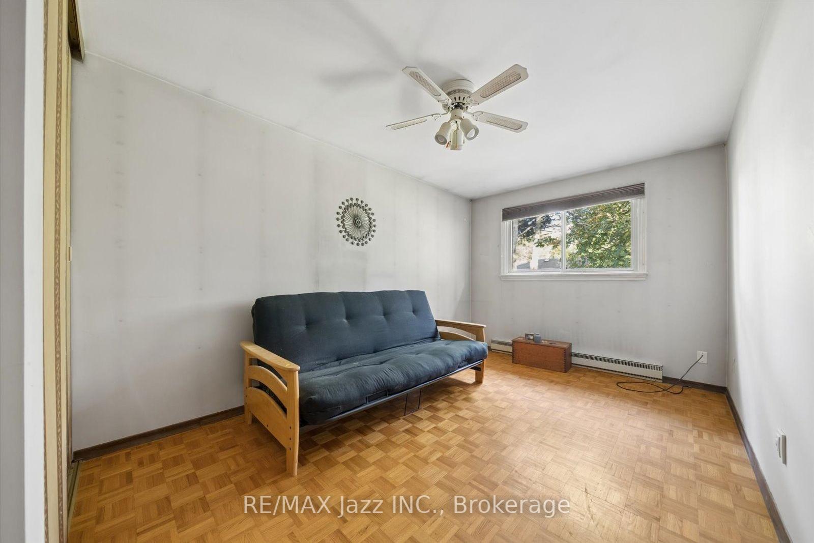 Photo 24 of 210 Murray Drive, Aurora, Aurora Highlands — HOMEH