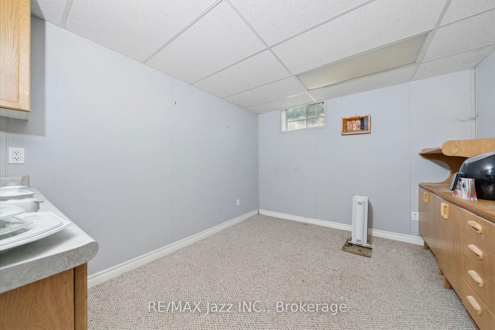 Photo 34 of 210 Murray Drive, Aurora, Aurora Highlands — HOMEH