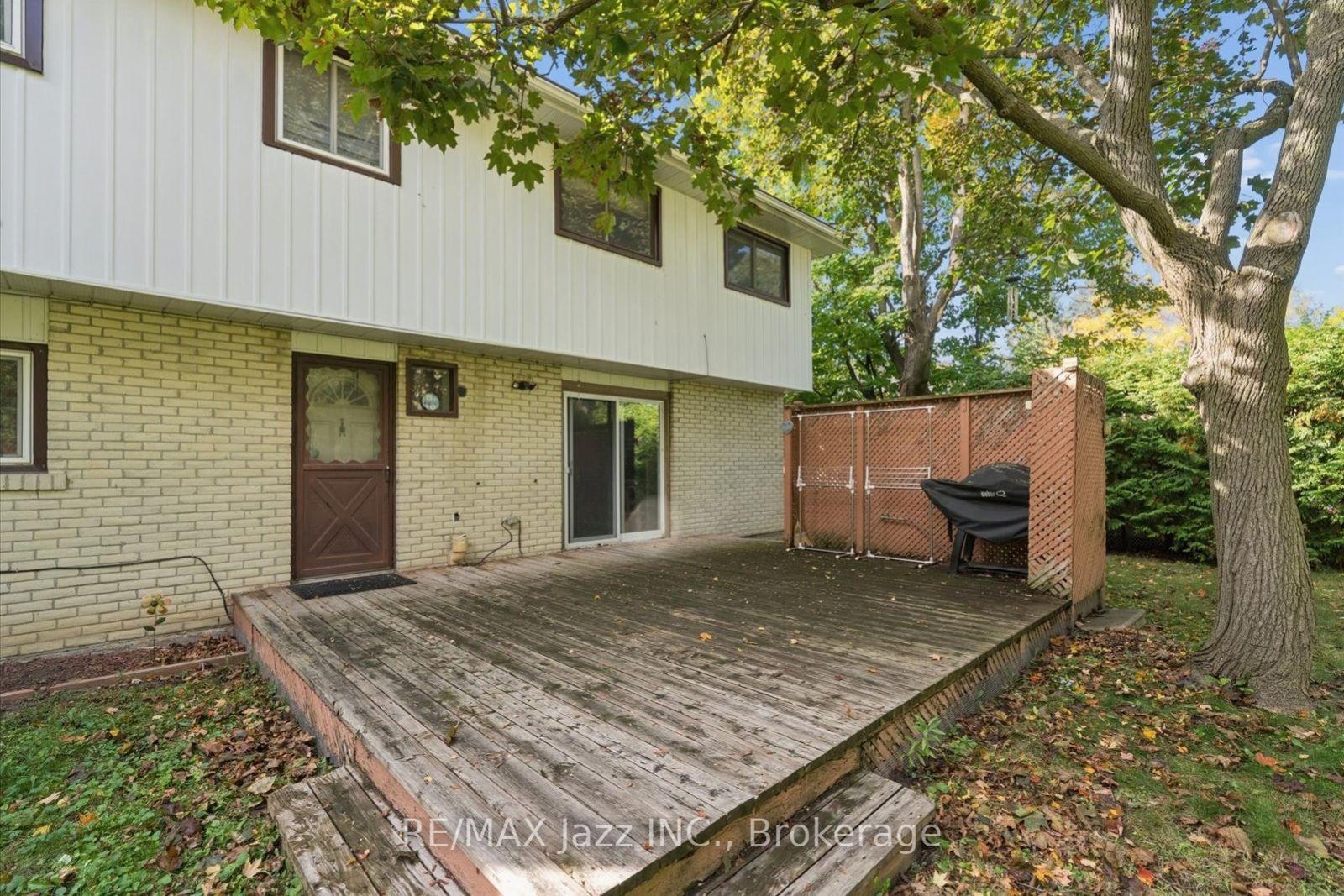 Photo 37 of 210 Murray Drive, Aurora, Aurora Highlands — HOMEH