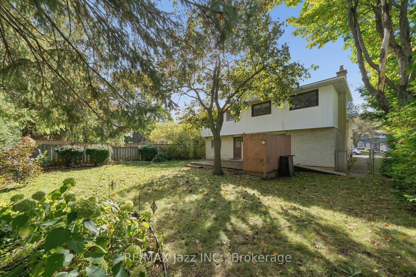 Photo 41 of 210 Murray Drive, Aurora, Aurora Highlands — HOMEH