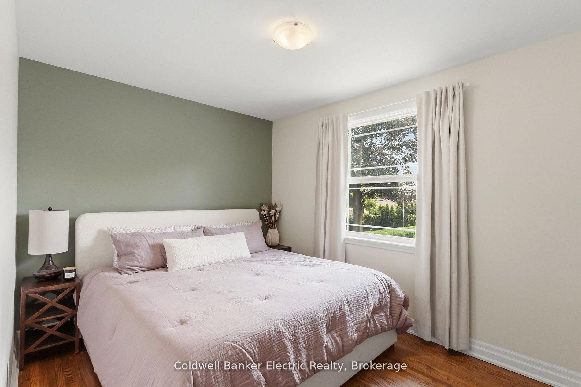 Photo 11 of 326 Cochrane Street, Whitby, Rural Whitby — HOMEH