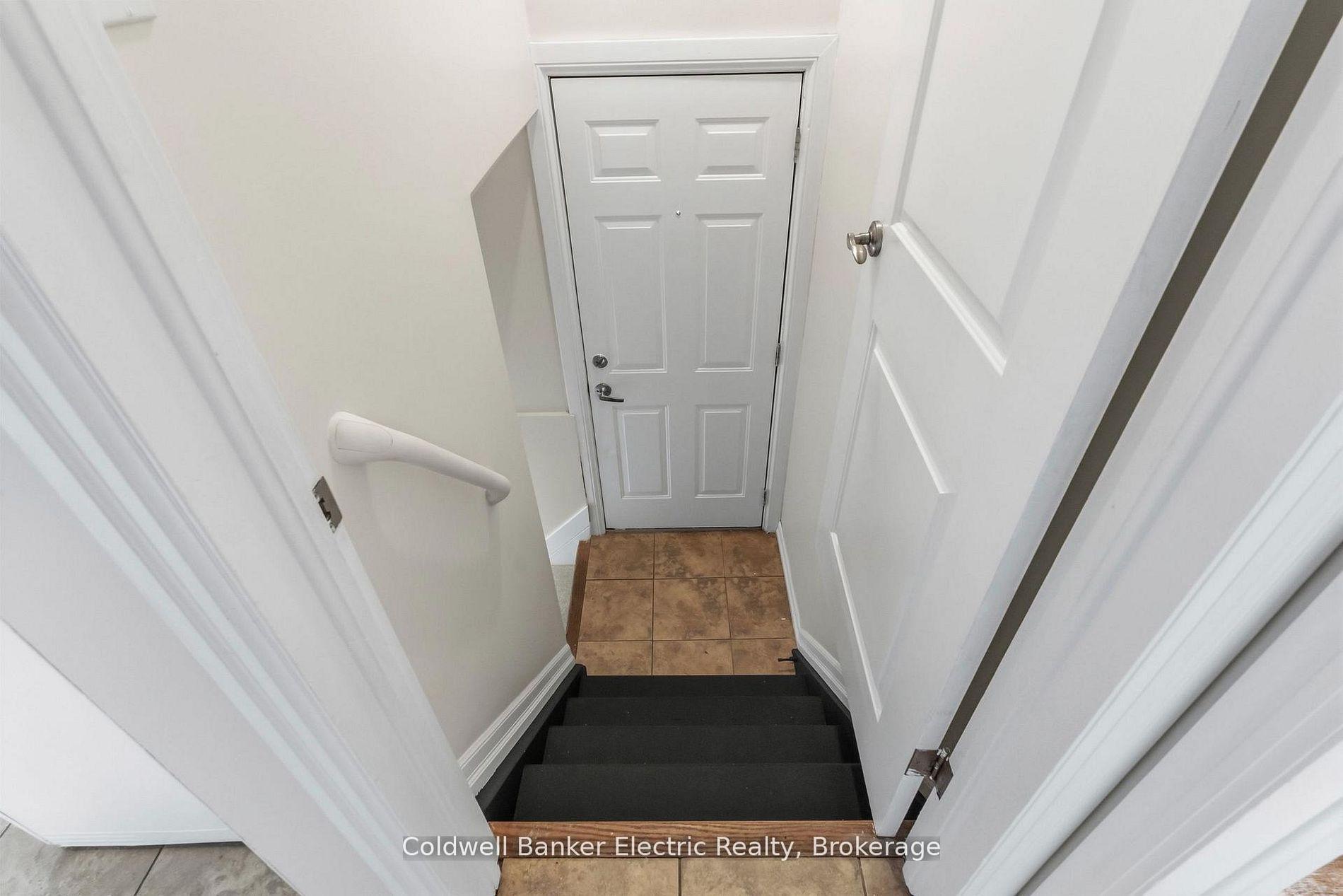 Photo 17 of 326 Cochrane Street, Whitby, Rural Whitby — HOMEH