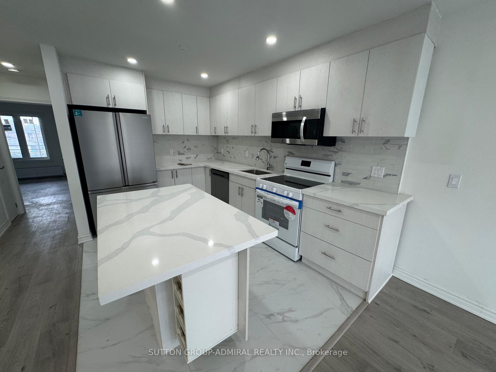 Photo 3 of Unit Upper, 2986A Dufferin Street, North York, Yorkdale-Glen Park — HOMEH
