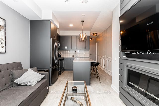 Photo of Unit LPH16, 7895 Jane Street