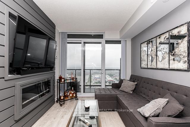 Photo 3 of Unit LPH16, 7895 Jane Street, Vaughan, Concord — HOMEH