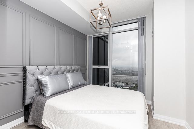 Photo 8 of Unit LPH16, 7895 Jane Street, Vaughan, Concord — HOMEH