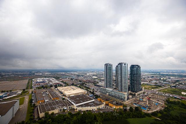 Photo 14 of Unit LPH16, 7895 Jane Street, Vaughan, Concord — HOMEH