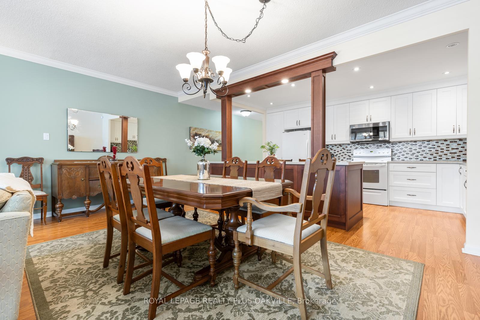 Photo 10 of Unit 102, 2175 Marine Drive, Oakville, Bronte — HOMEH