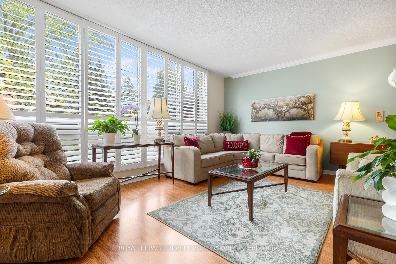 Photo 11 of Unit 102, 2175 Marine Drive, Oakville, Bronte — HOMEH