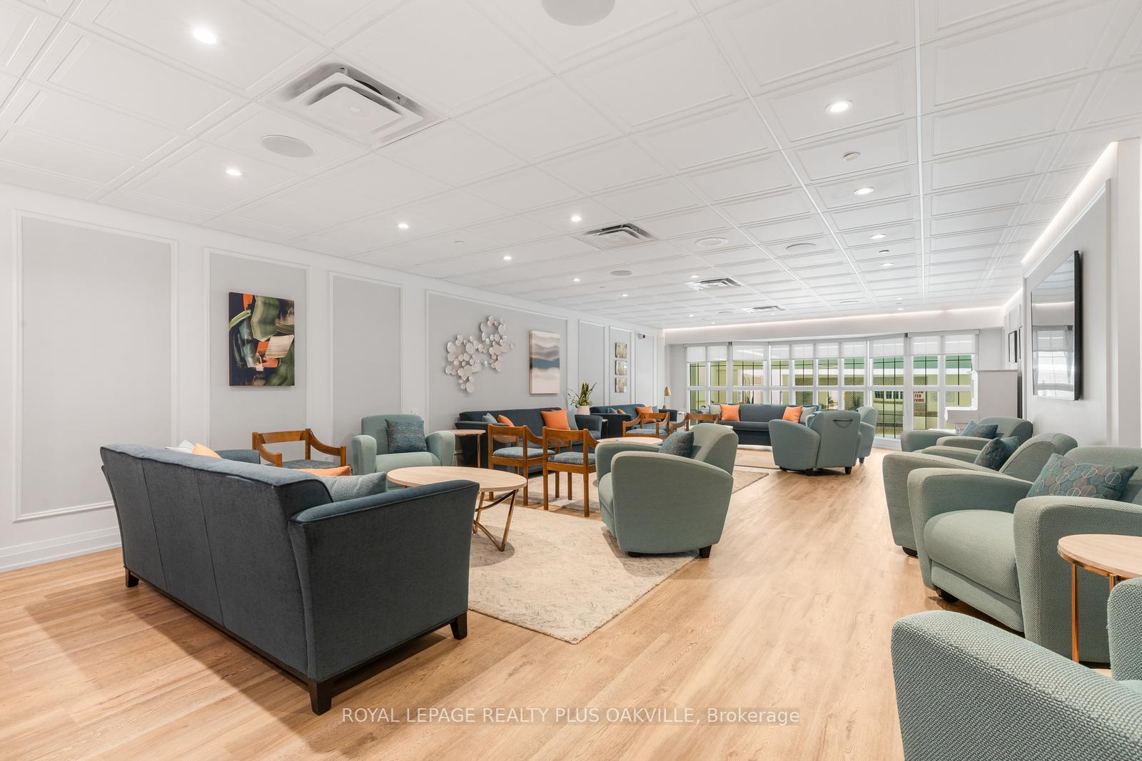 Photo 33 of Unit 102, 2175 Marine Drive, Oakville, Bronte — HOMEH