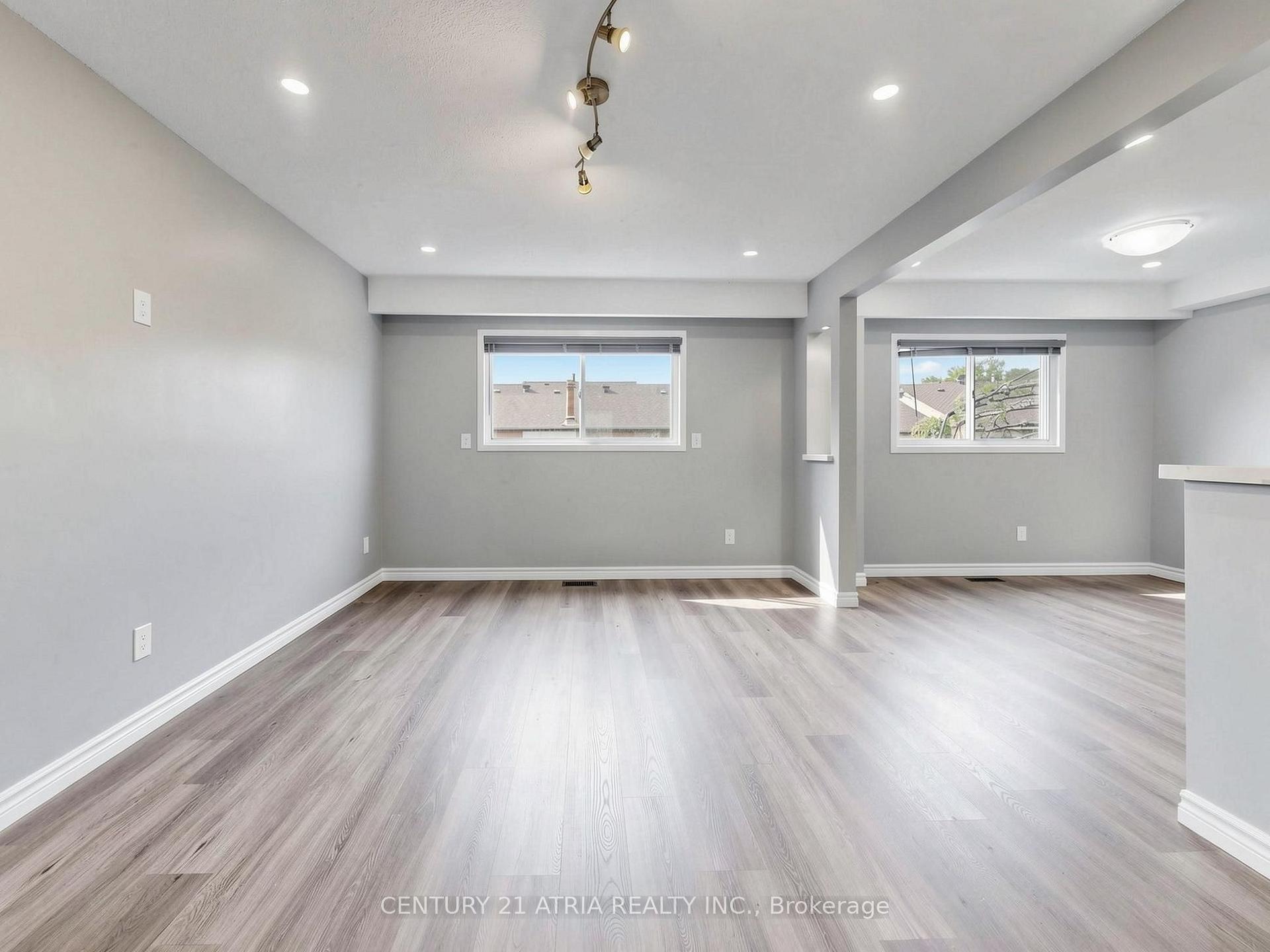 Photo 3 of 34 Haven Hill Square, Scarborough, Agincourt North — HOMEH
