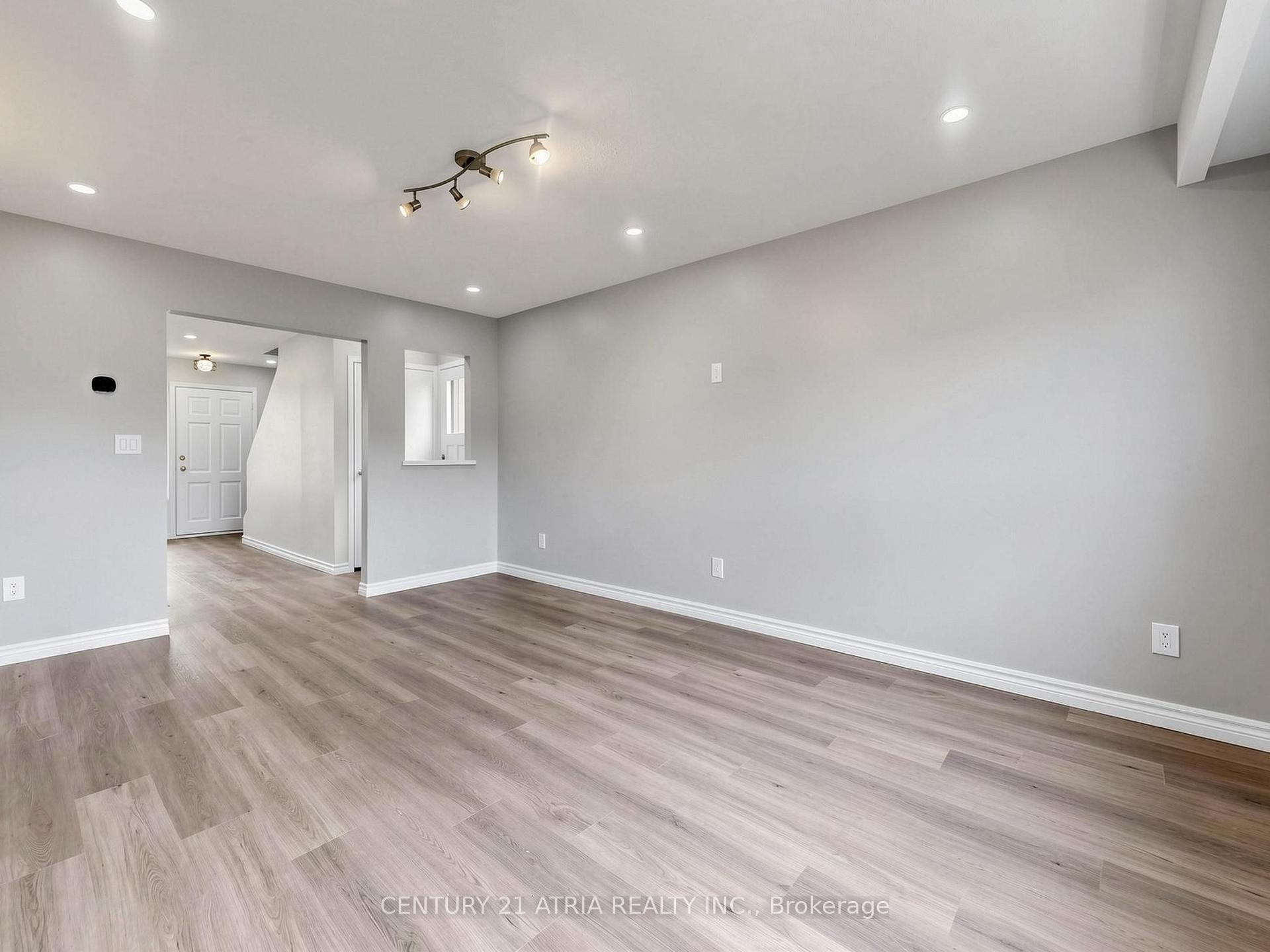 Photo 6 of 34 Haven Hill Square, Scarborough, Agincourt North — HOMEH