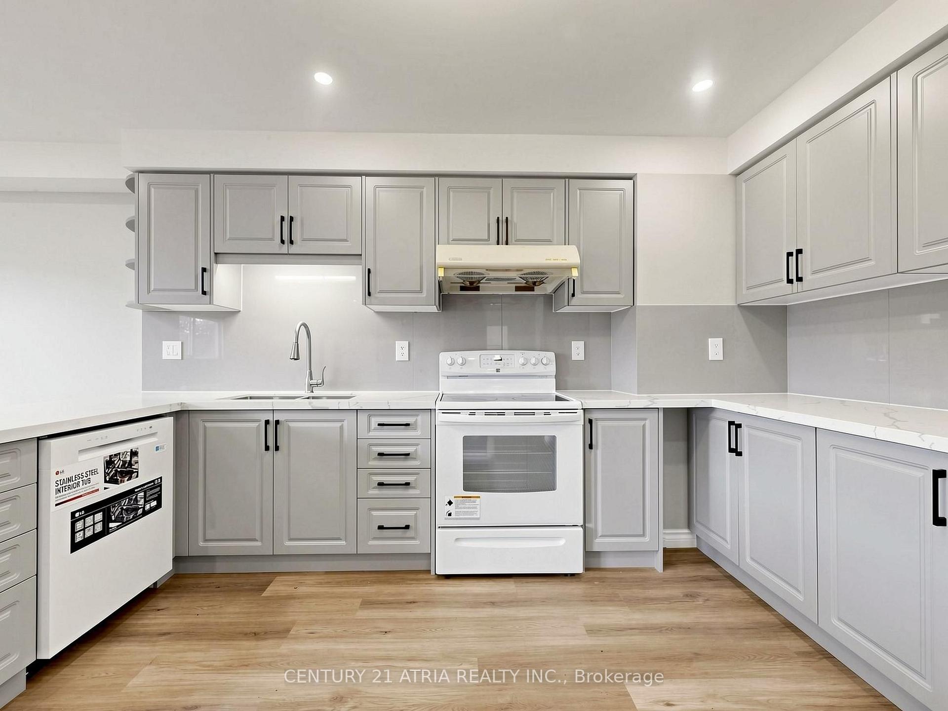 Photo 12 of 34 Haven Hill Square, Scarborough, Agincourt North — HOMEH