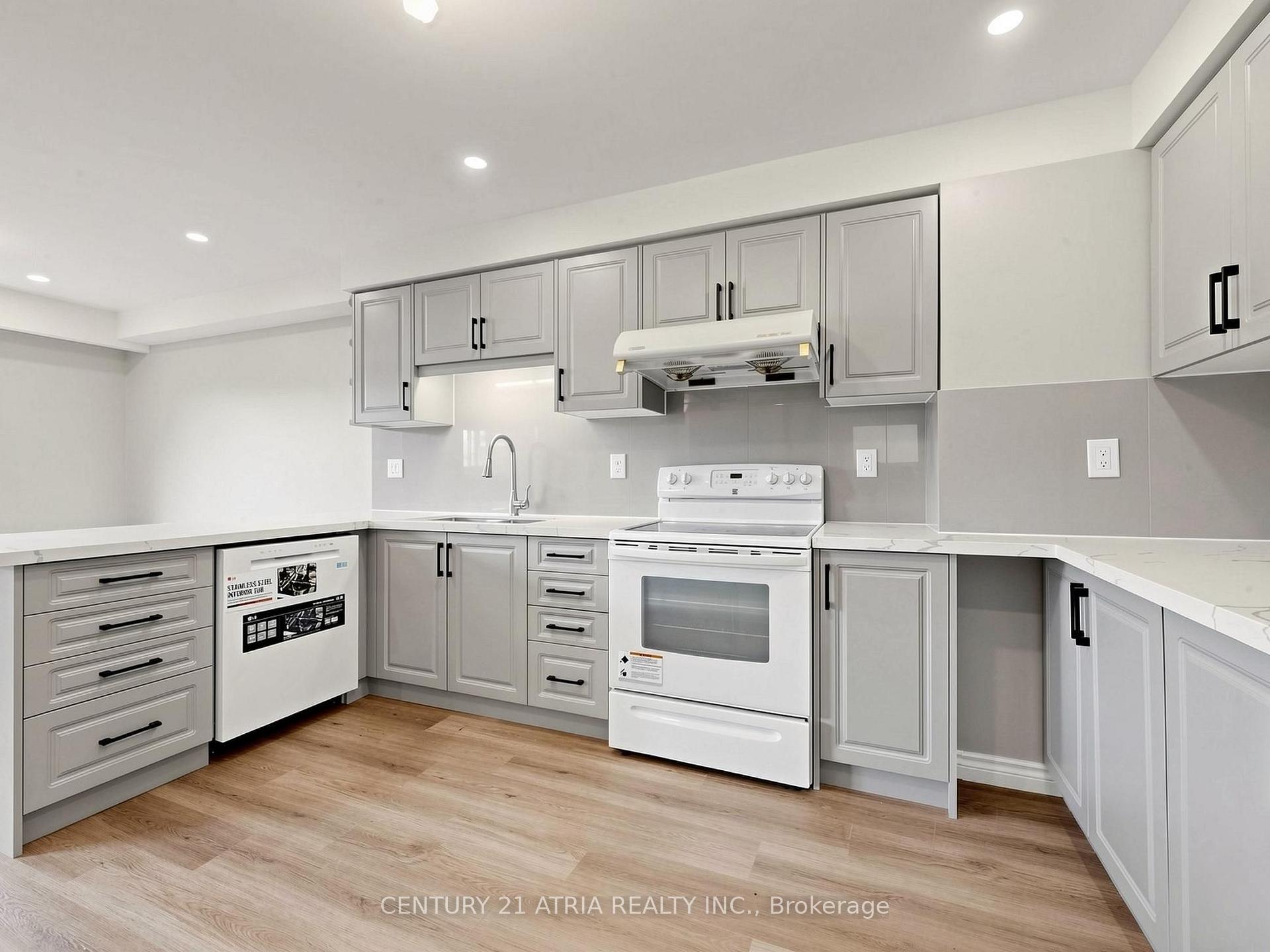 Photo 13 of 34 Haven Hill Square, Scarborough, Agincourt North — HOMEH