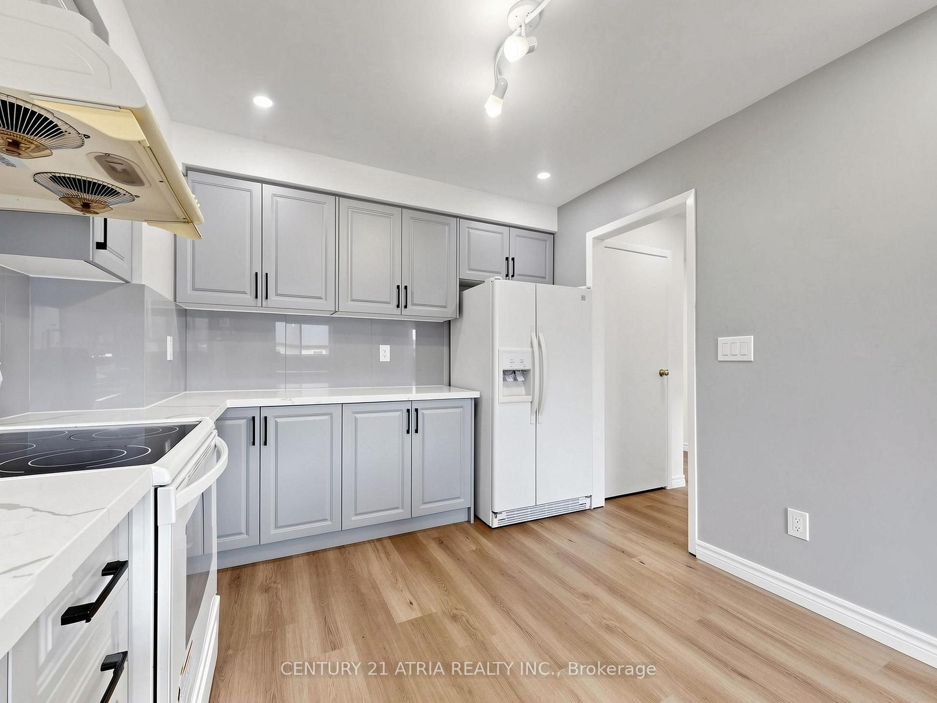 Photo 15 of 34 Haven Hill Square, Scarborough, Agincourt North — HOMEH