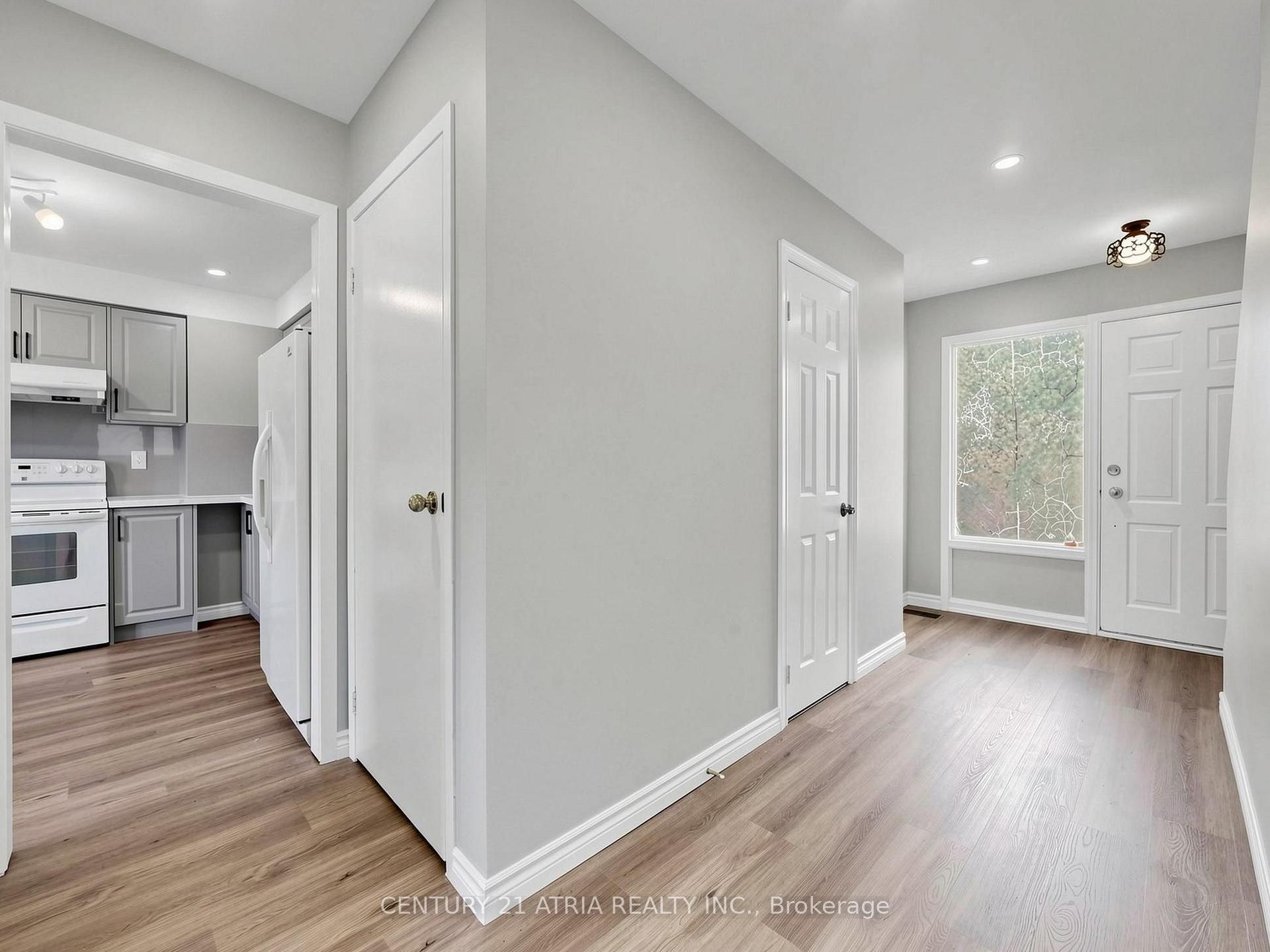 Photo 19 of 34 Haven Hill Square, Scarborough, Agincourt North — HOMEH