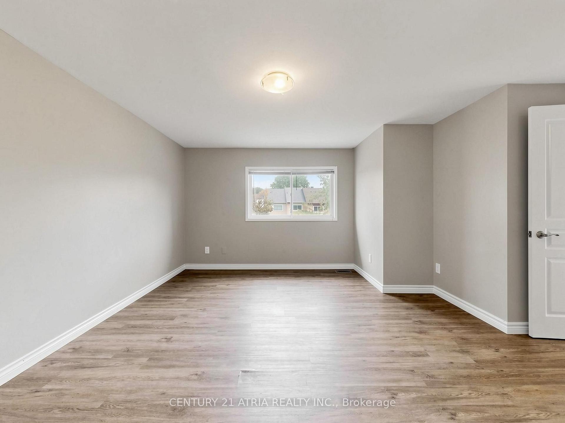 Photo 24 of 34 Haven Hill Square, Scarborough, Agincourt North — HOMEH