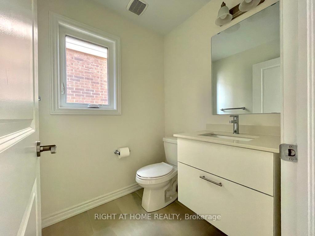 Photo 5 of 63 Phoenix Boulevard, Barrie, Rural Barrie Southeast — HOMEH