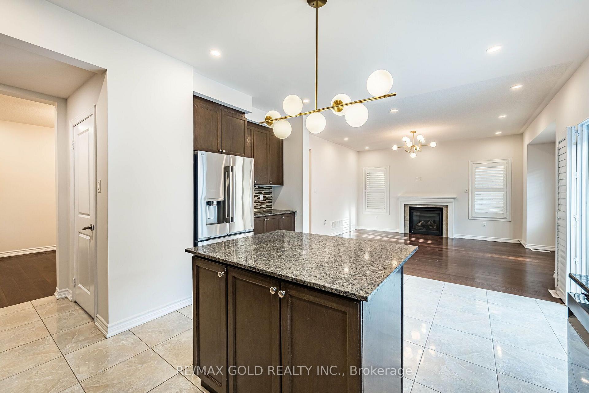 Photo 14 of 17 Lola Crescent, Brampton, Northwest Brampton — HOMEH