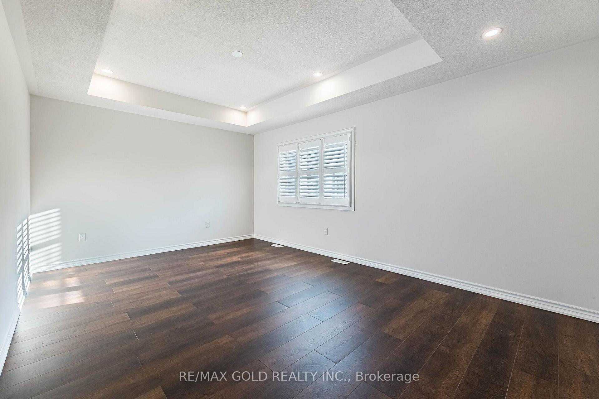Photo 18 of 17 Lola Crescent, Brampton, Northwest Brampton — HOMEH