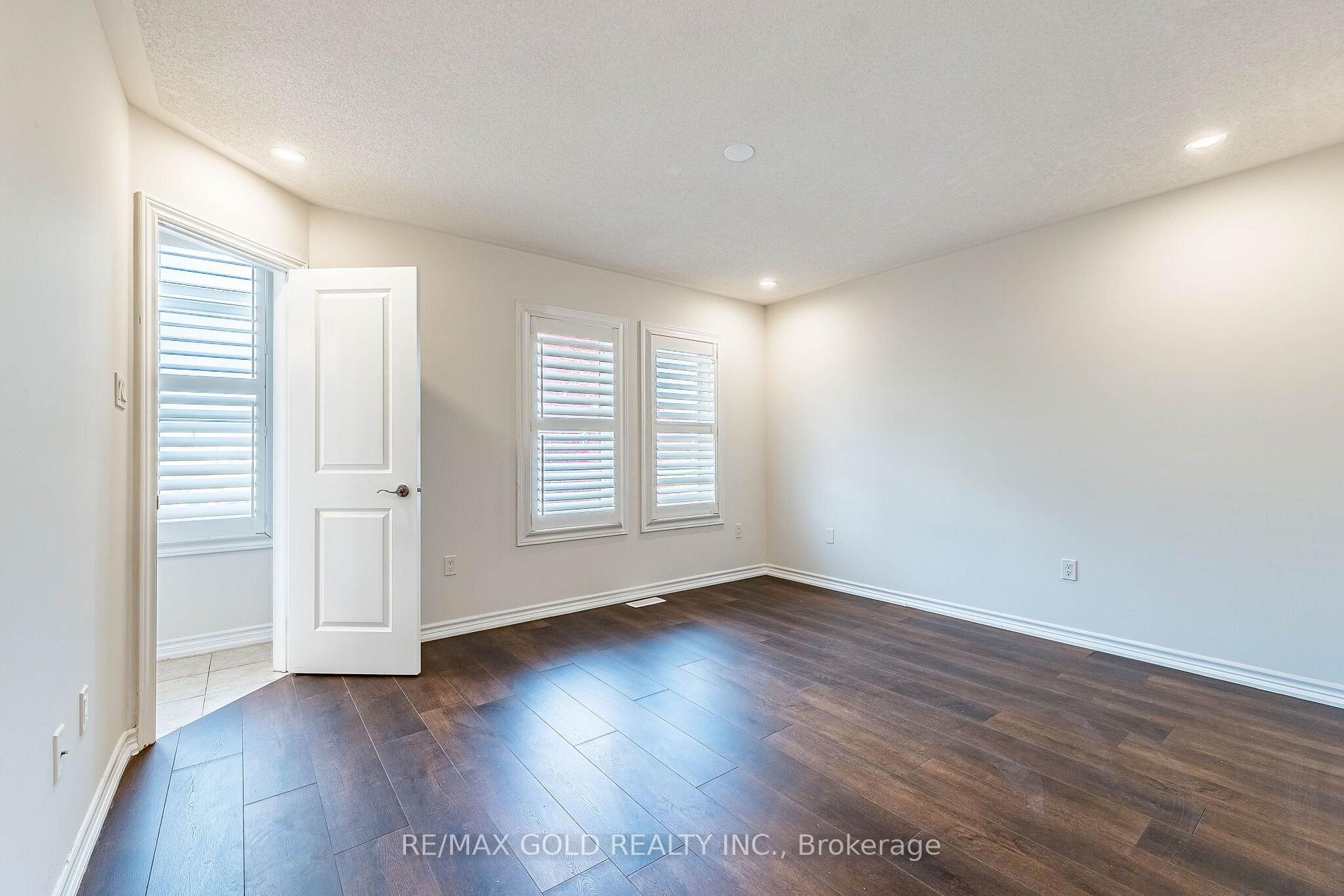 Photo 25 of 17 Lola Crescent, Brampton, Northwest Brampton — HOMEH