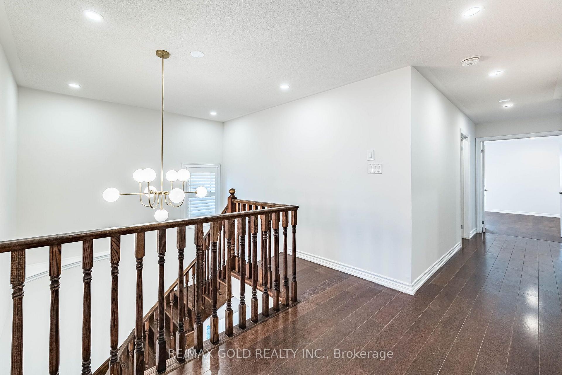 Photo 32 of 17 Lola Crescent, Brampton, Northwest Brampton — HOMEH