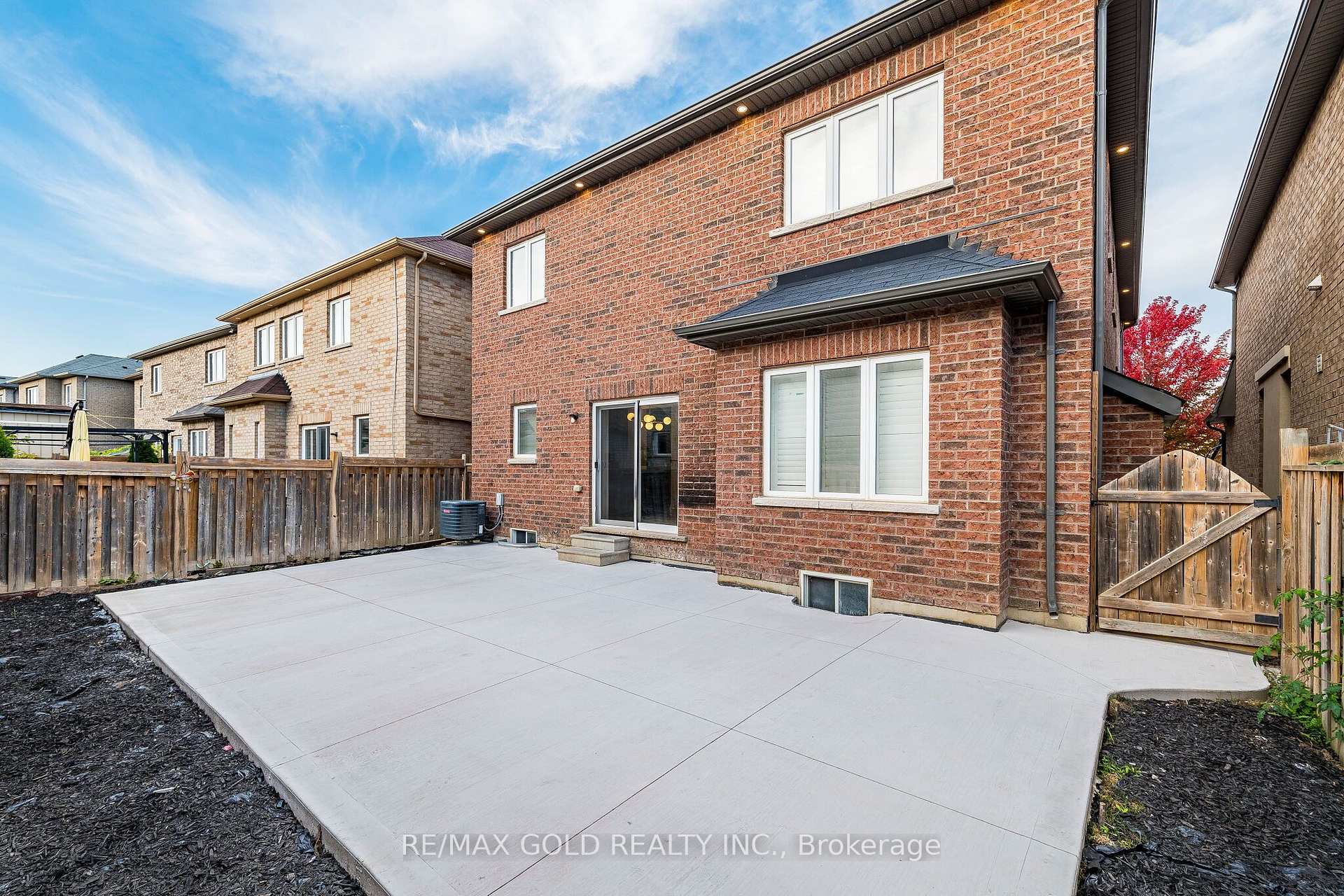 Photo 36 of 17 Lola Crescent, Brampton, Northwest Brampton — HOMEH