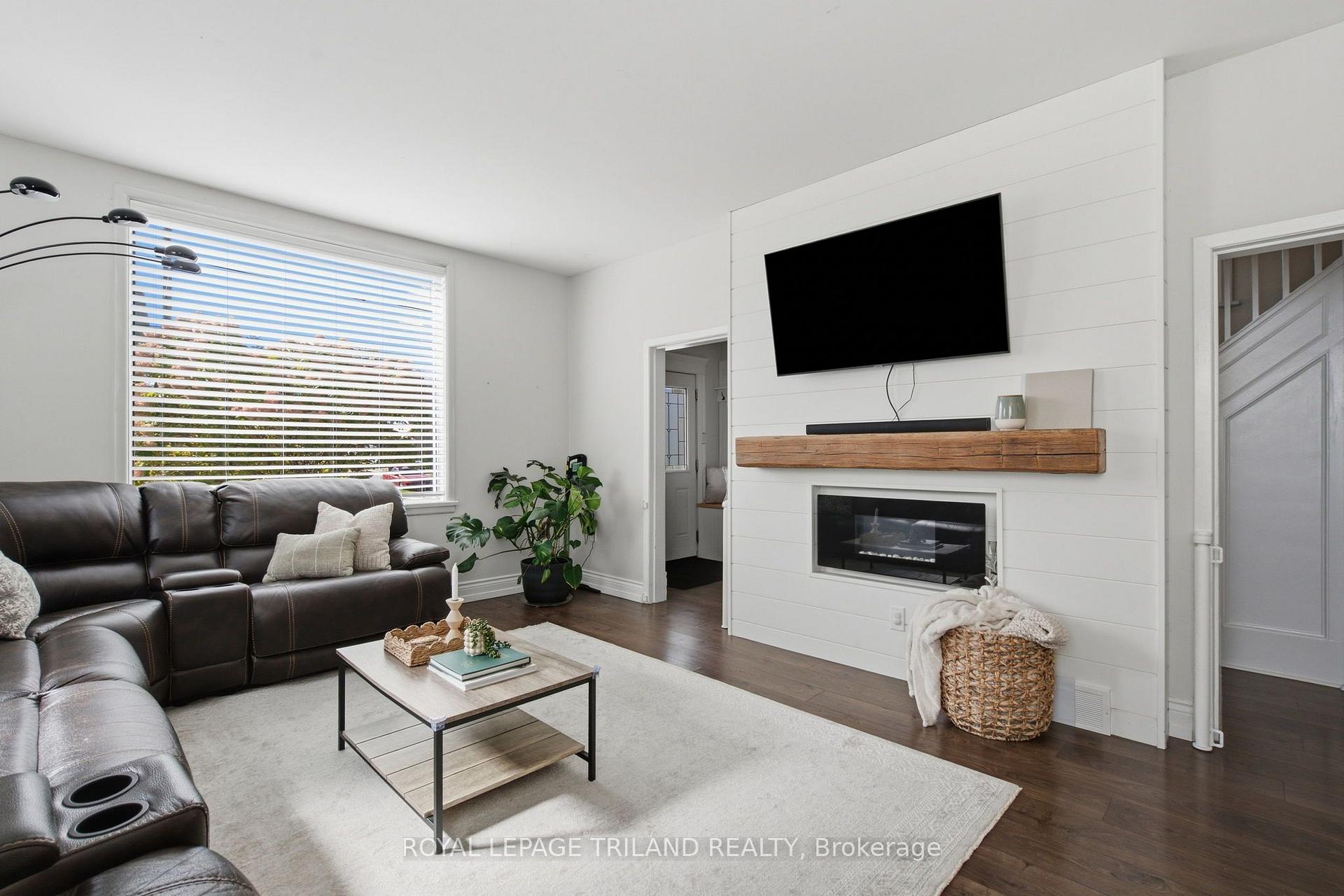 Photo 8 of 54 Hume Street, London, East M — HOMEH