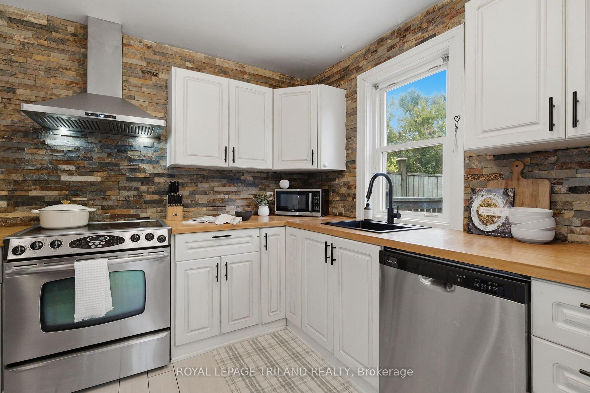 Photo 16 of 54 Hume Street, London, East M — HOMEH