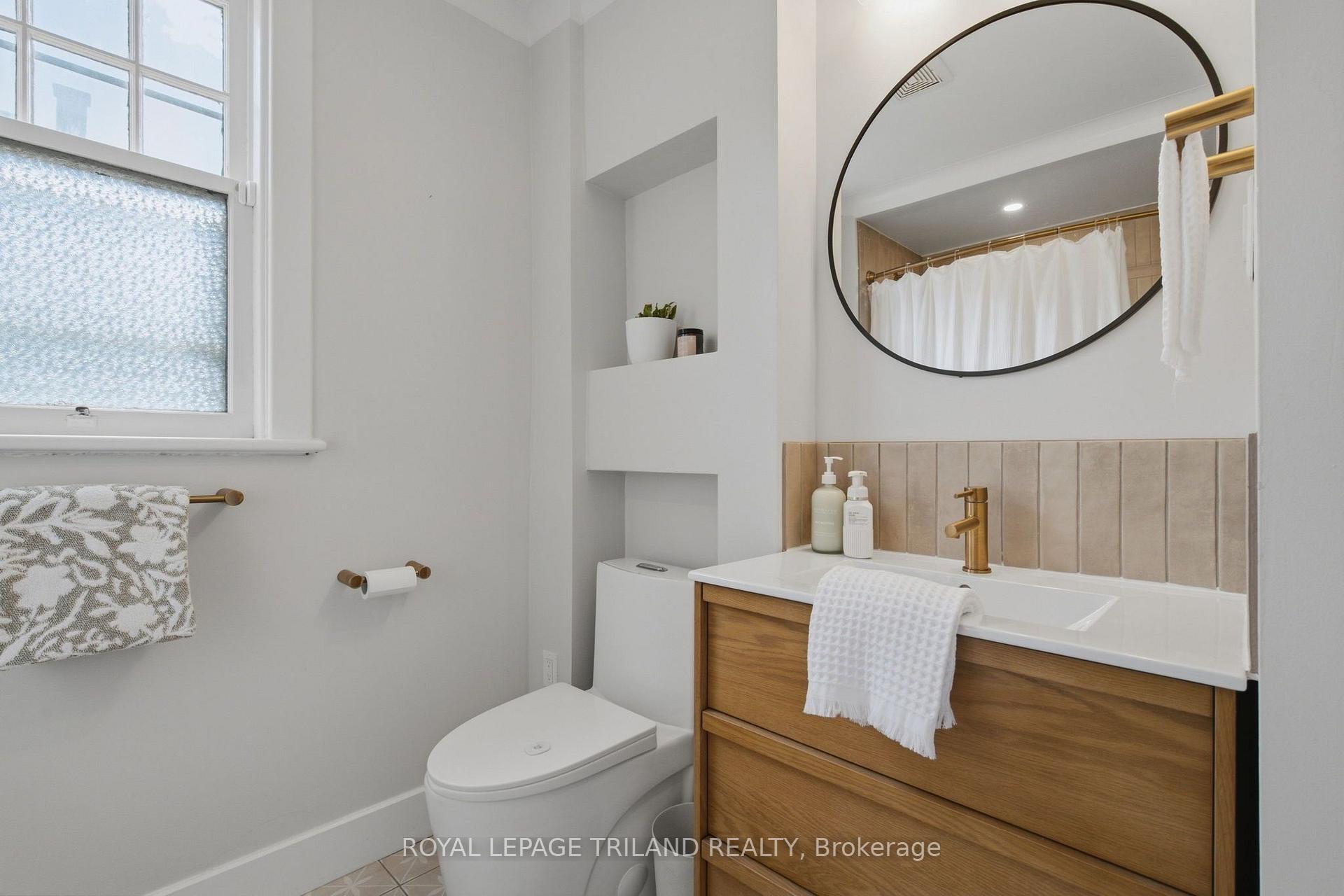 Photo 20 of 54 Hume Street, London, East M — HOMEH