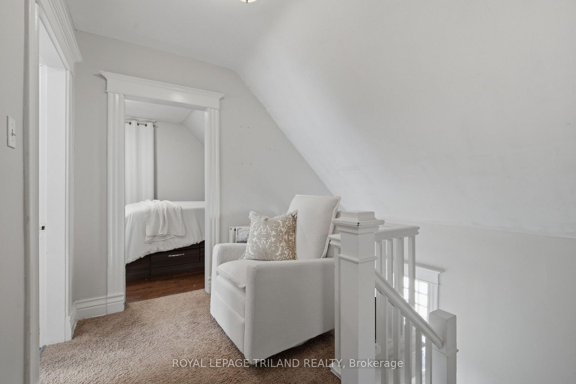 Photo 22 of 54 Hume Street, London, East M — HOMEH
