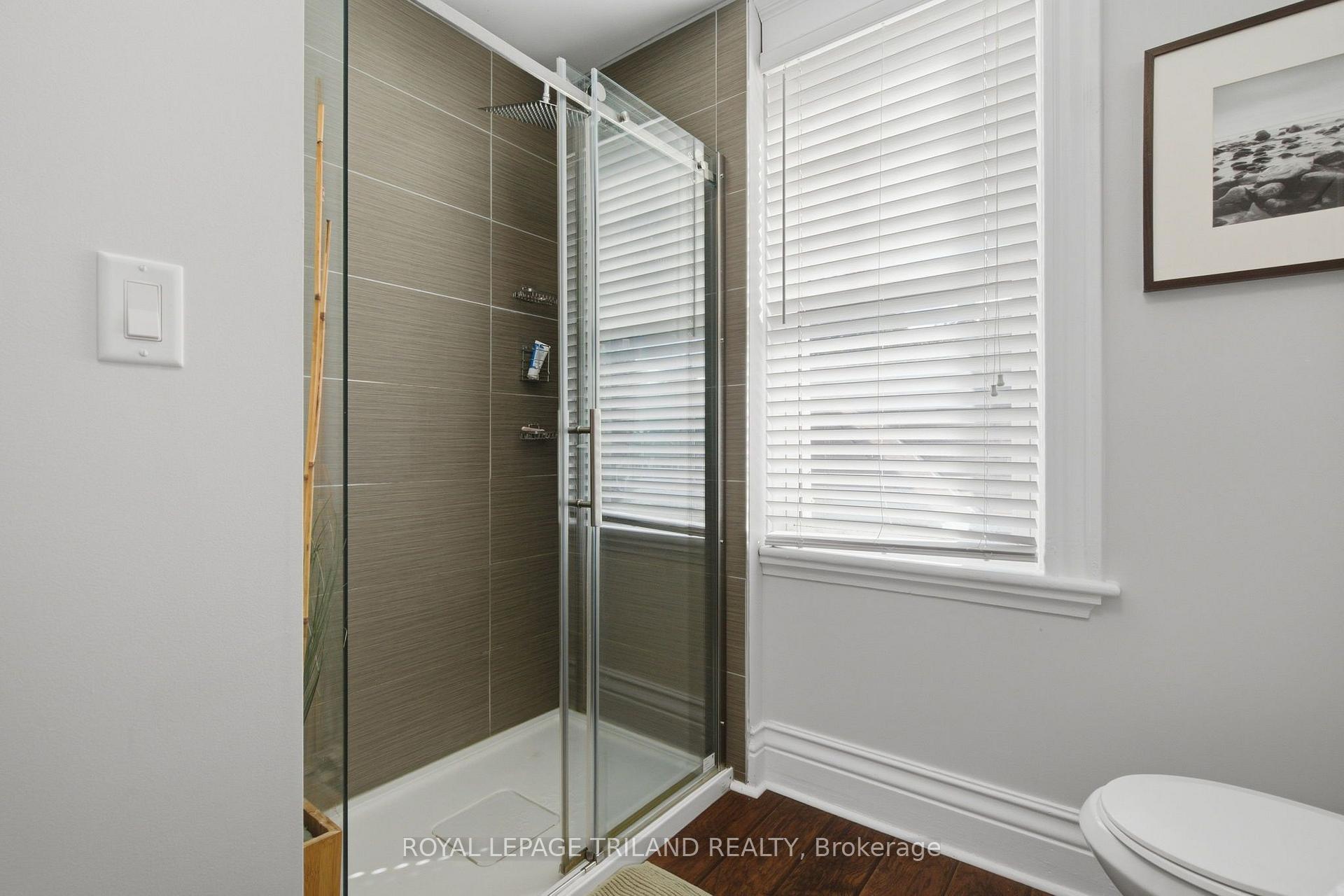 Photo 27 of 54 Hume Street, London, East M — HOMEH