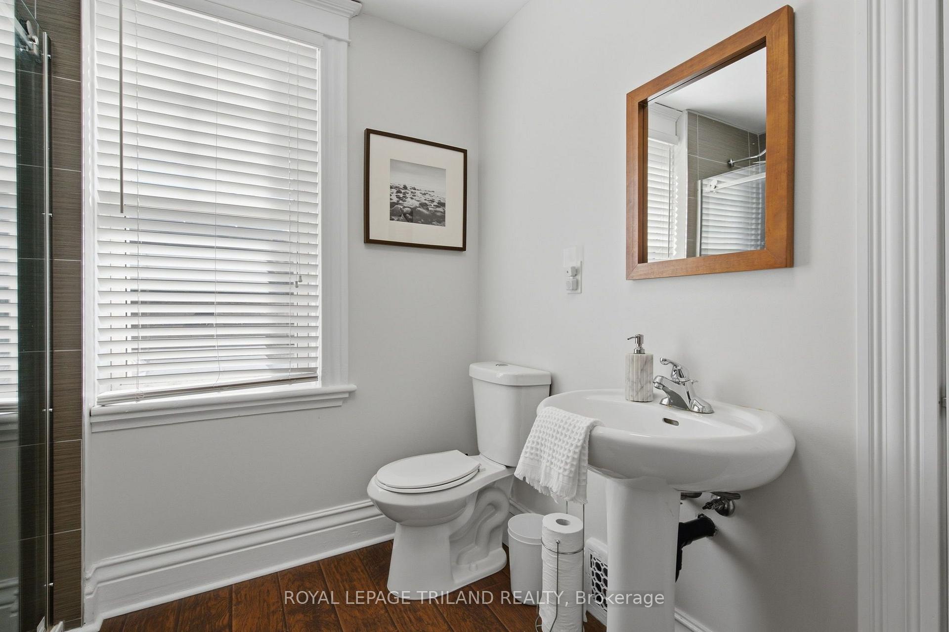 Photo 28 of 54 Hume Street, London, East M — HOMEH