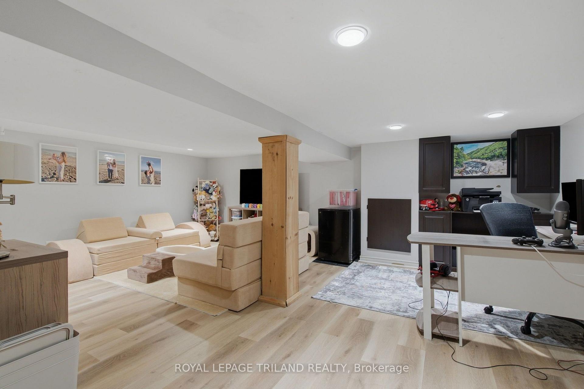 Photo 33 of 54 Hume Street, London, East M — HOMEH