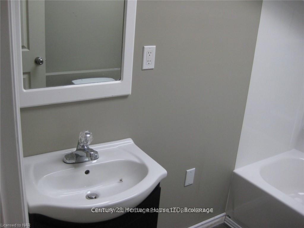 Photo 10 of 104 Fraser Street, Port Colborne, Killaly East — HOMEH