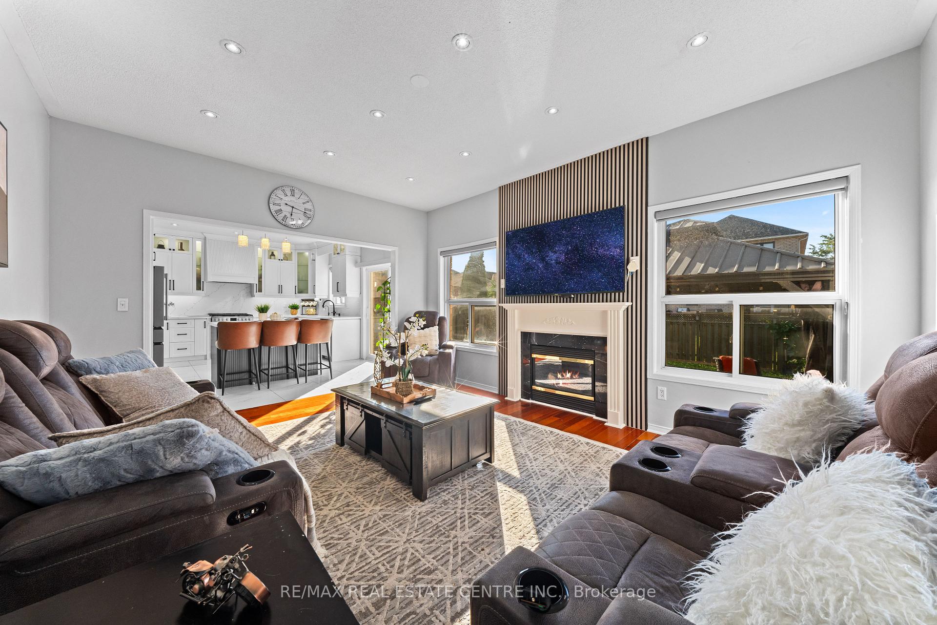 Photo 15 of 10 Midvale Road, Brampton, Fletcher's Meadow — HOMEH