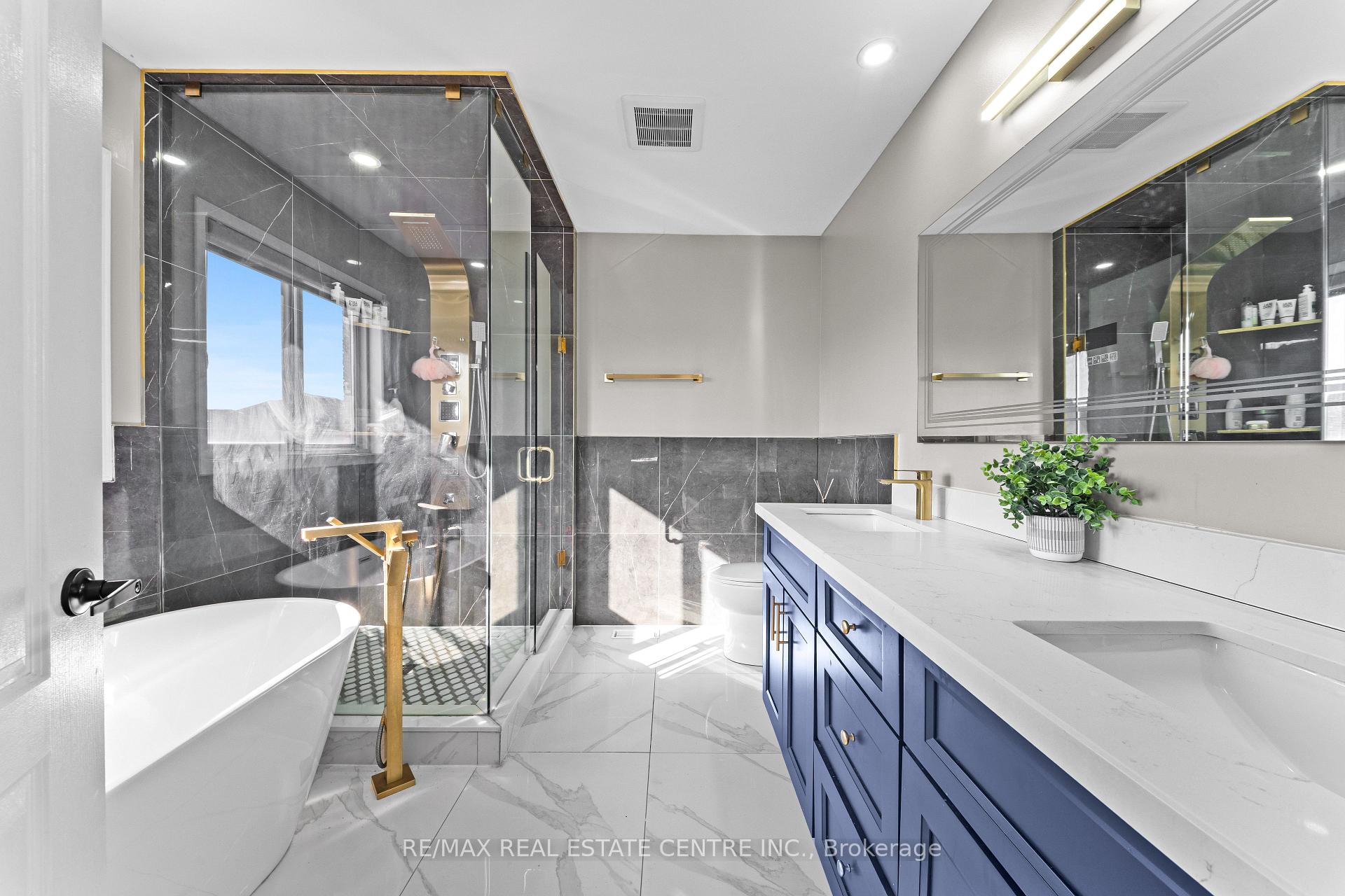 Photo 21 of 10 Midvale Road, Brampton, Fletcher's Meadow — HOMEH