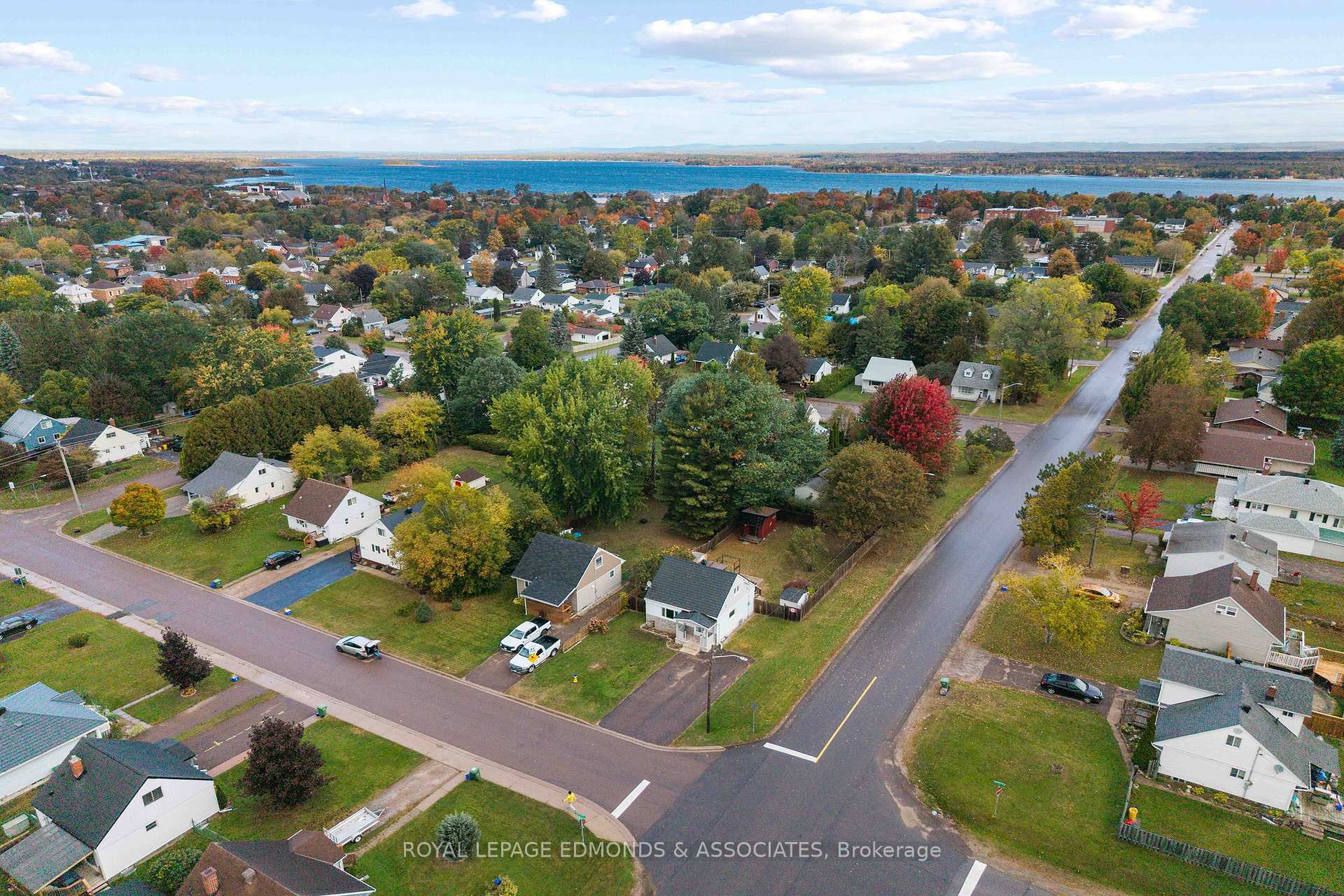 Photo 4 of 359 Chamberlain Street, Pembroke, Pembroke — HOMEH