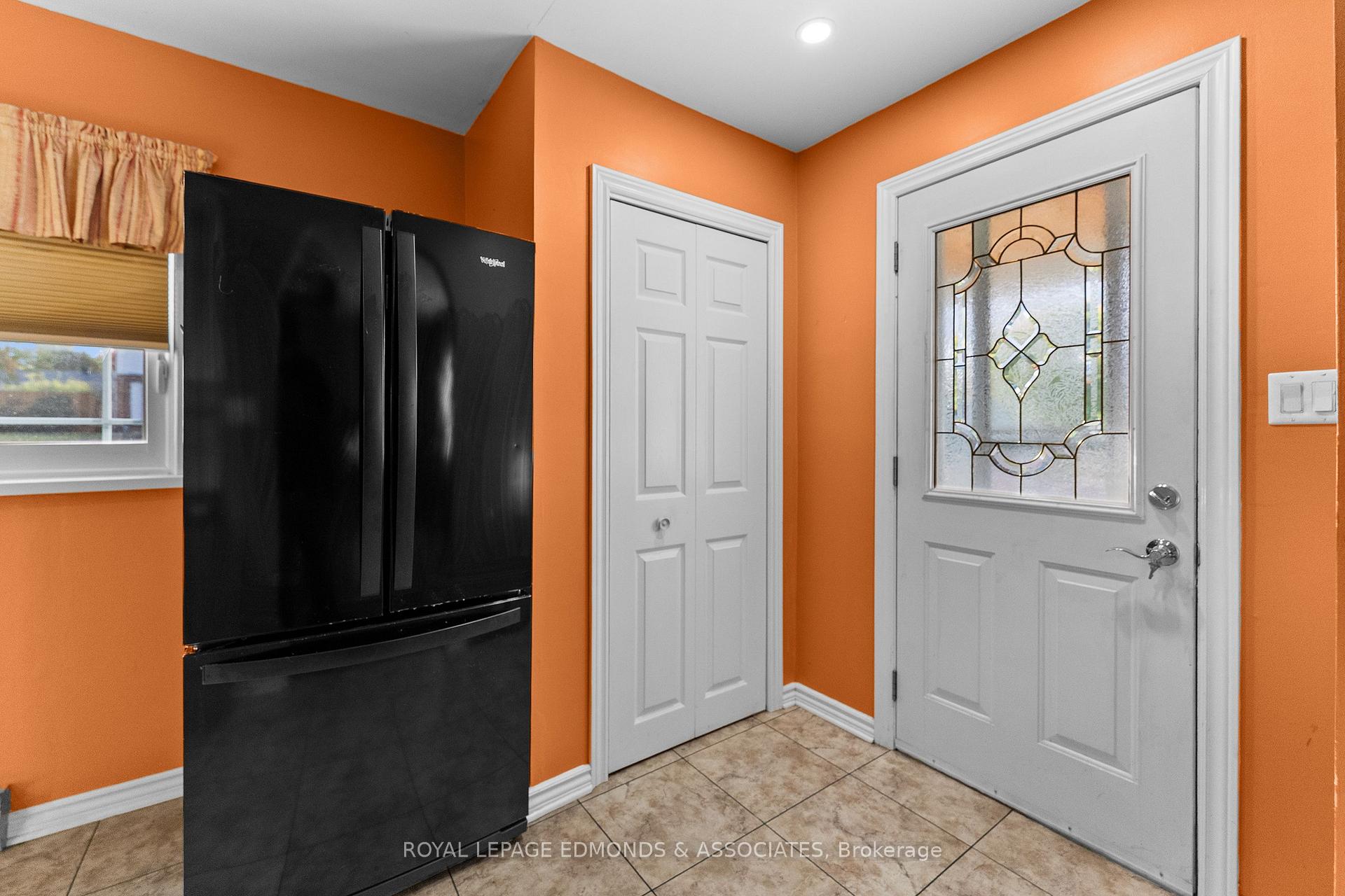 Photo 6 of 359 Chamberlain Street, Pembroke, Pembroke — HOMEH