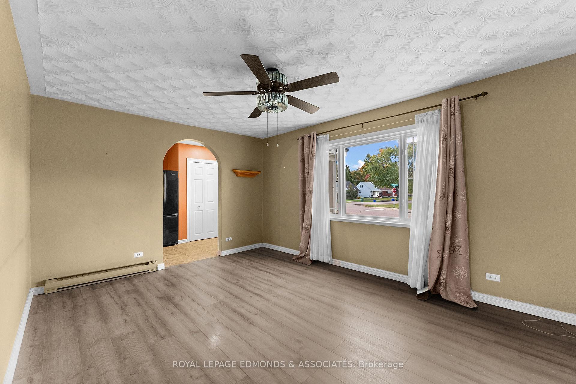 Photo 12 of 359 Chamberlain Street, Pembroke, Pembroke — HOMEH
