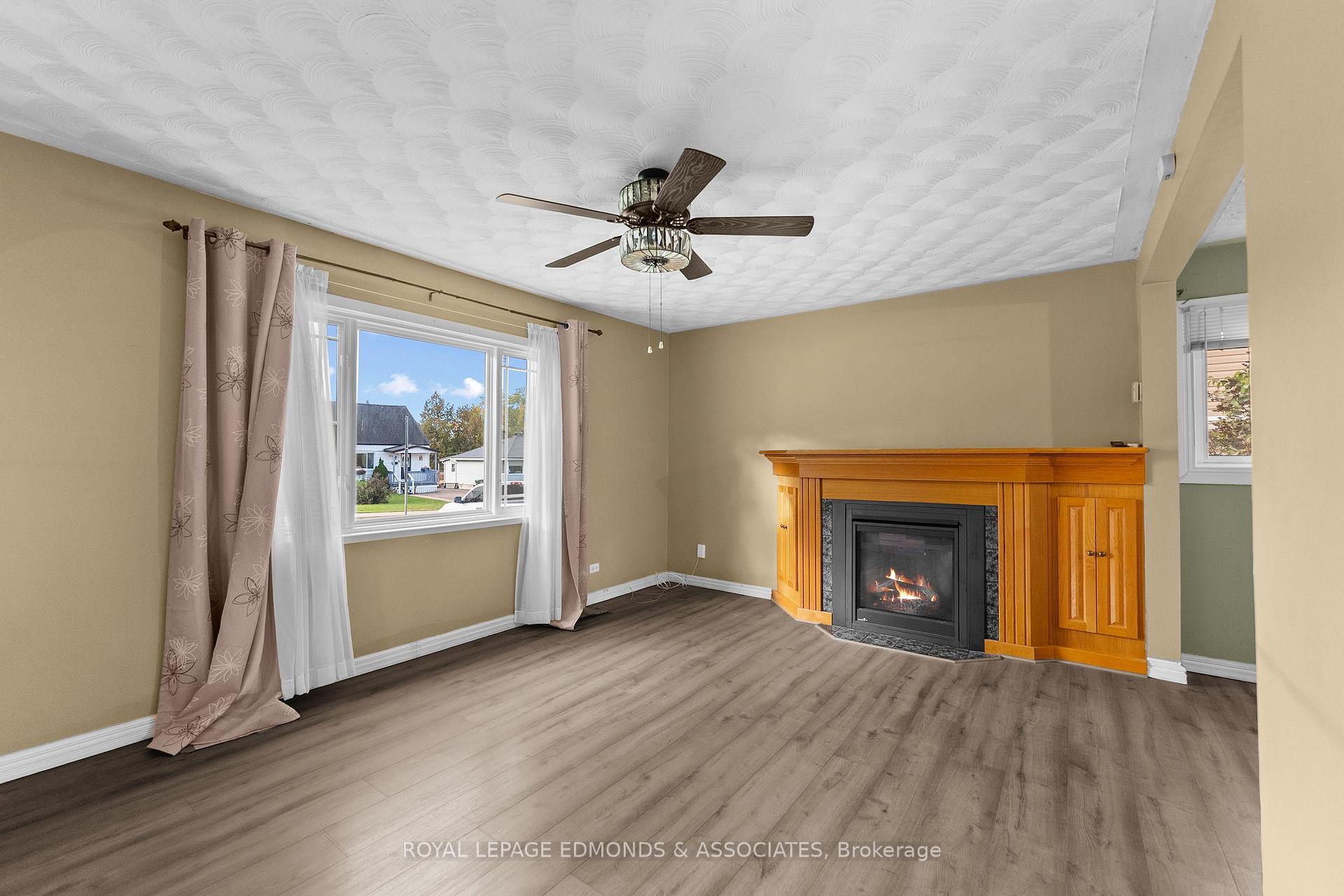 Photo 13 of 359 Chamberlain Street, Pembroke, Pembroke — HOMEH