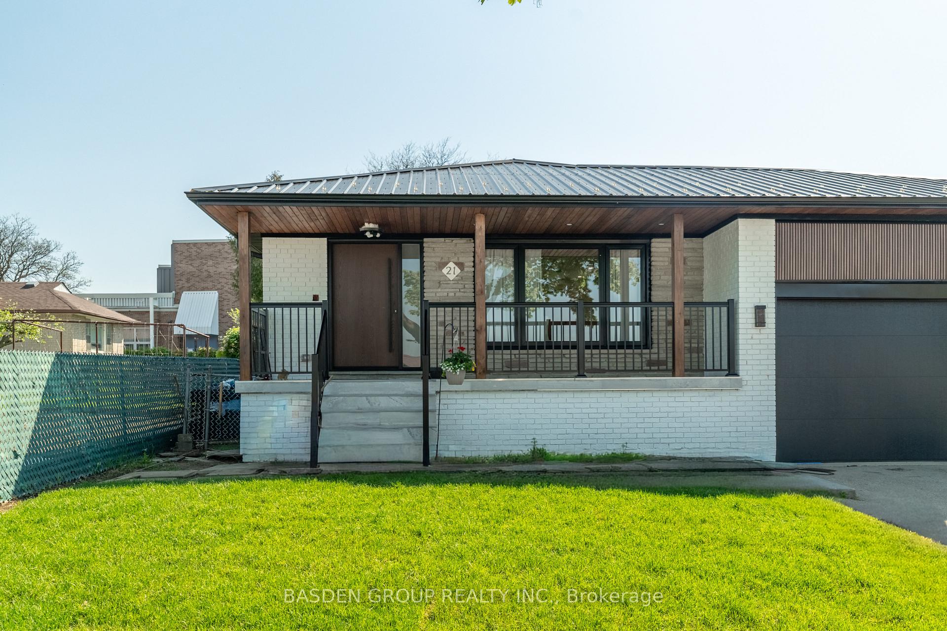 Photo 3 of 21 Mayberry Road, North York, Glenfield-Jane Heights — HOMEH