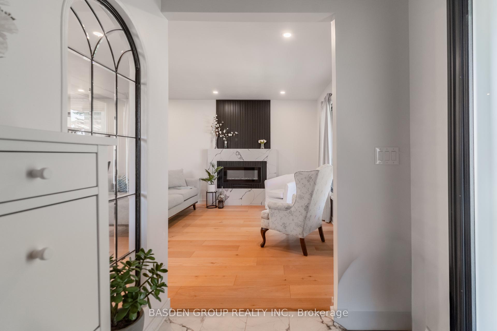 Photo 6 of 21 Mayberry Road, North York, Glenfield-Jane Heights — HOMEH