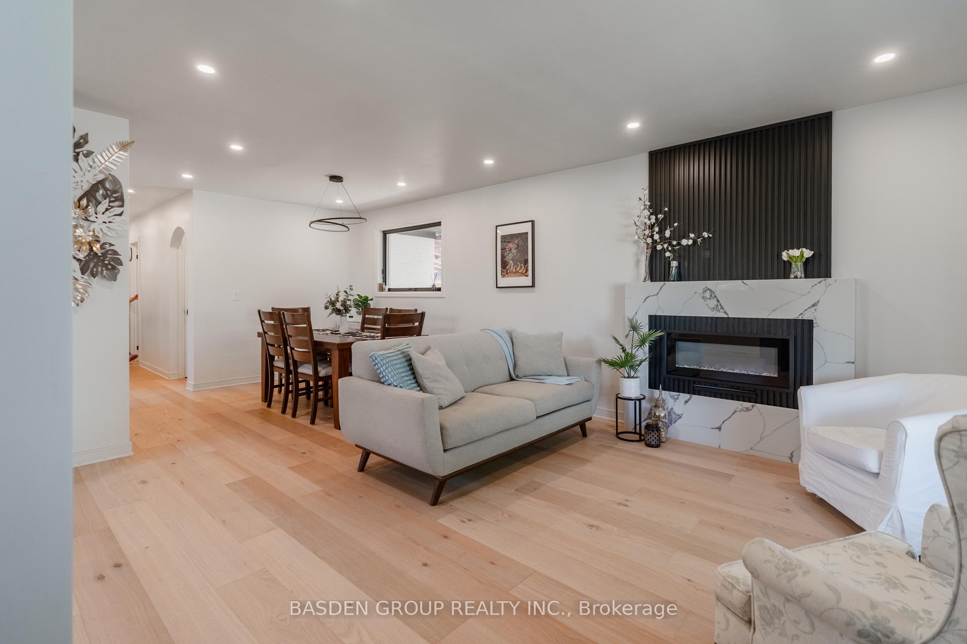 Photo 8 of 21 Mayberry Road, North York, Glenfield-Jane Heights — HOMEH