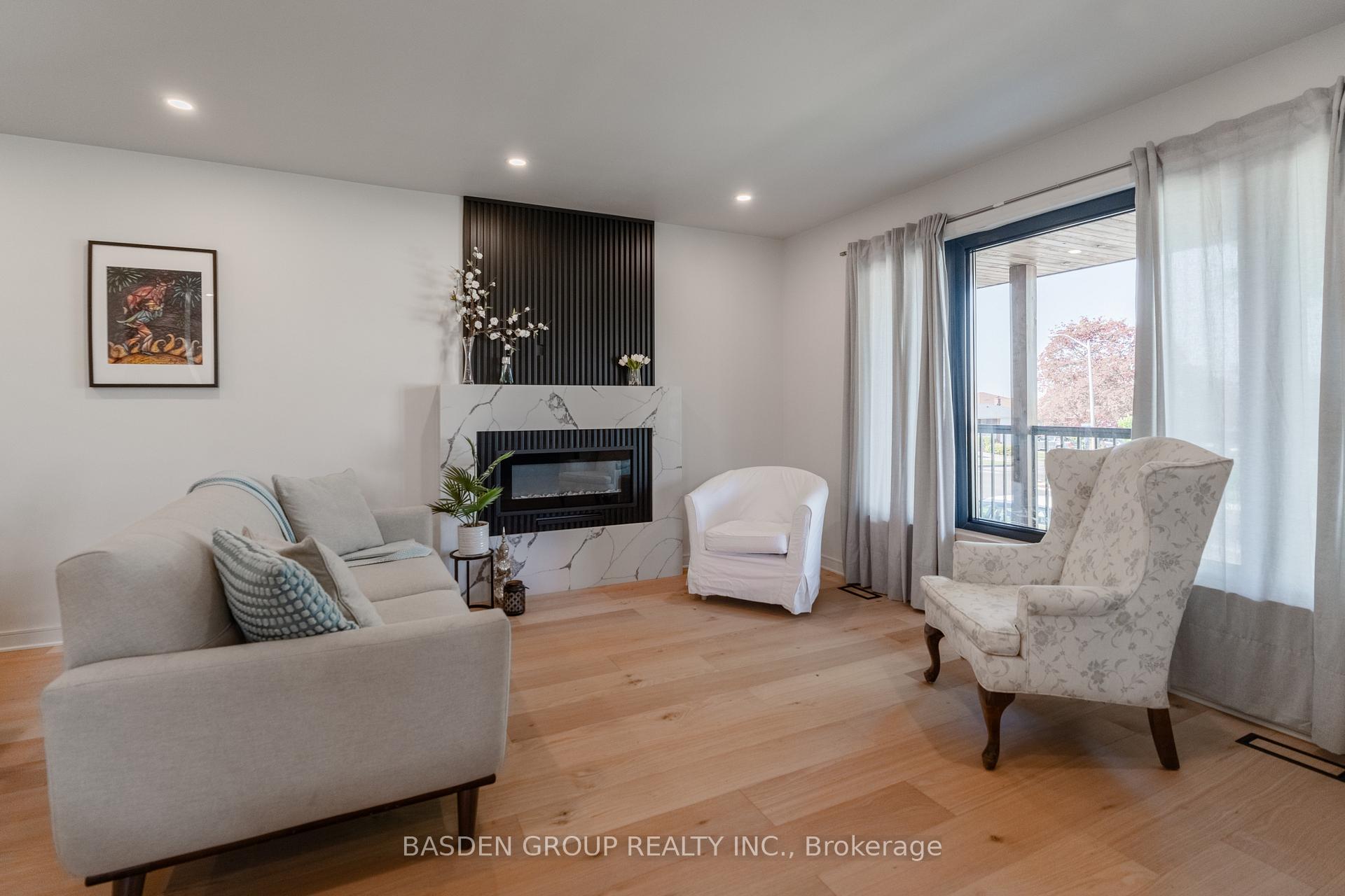 Photo 9 of 21 Mayberry Road, North York, Glenfield-Jane Heights — HOMEH
