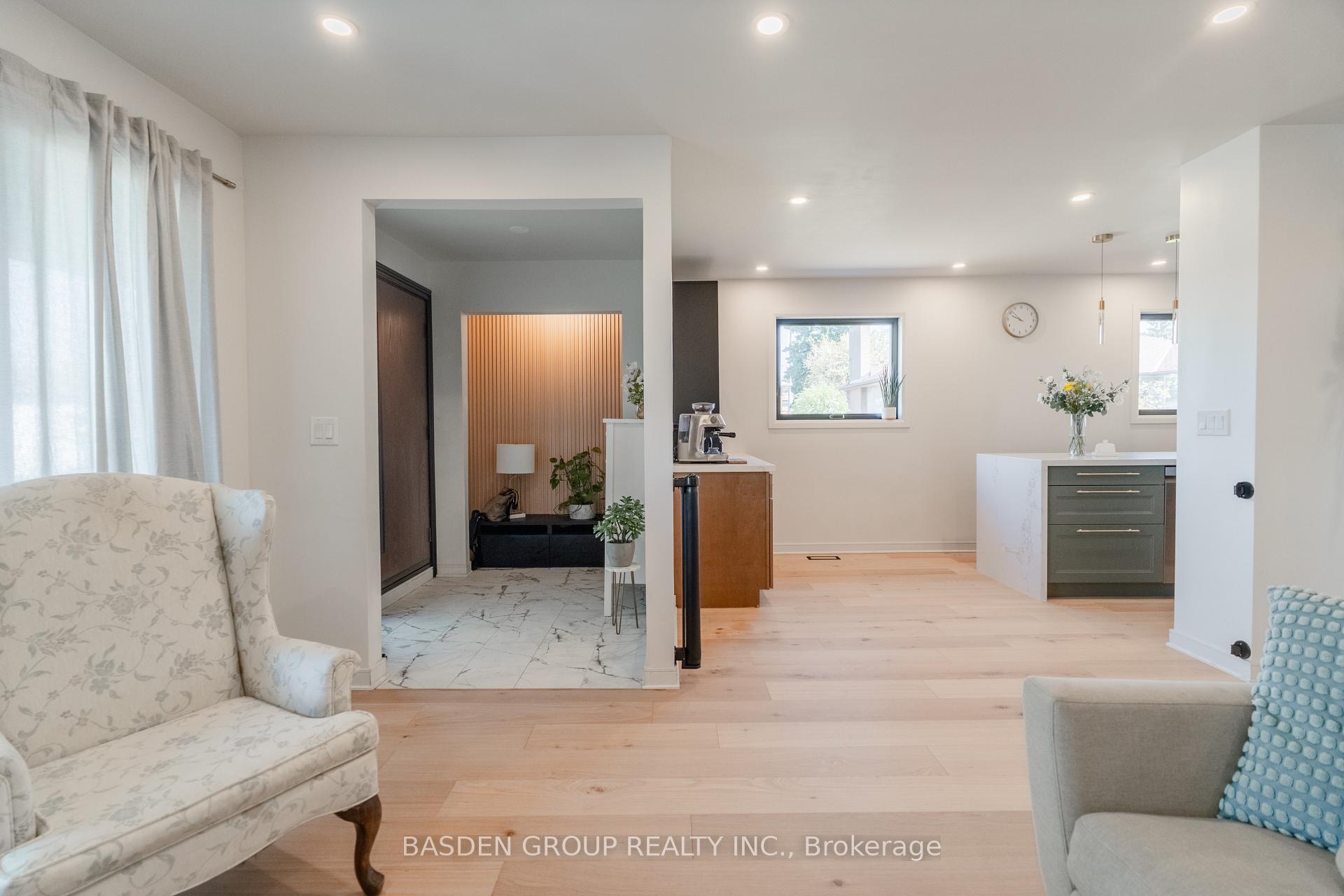 Photo 13 of 21 Mayberry Road, North York, Glenfield-Jane Heights — HOMEH