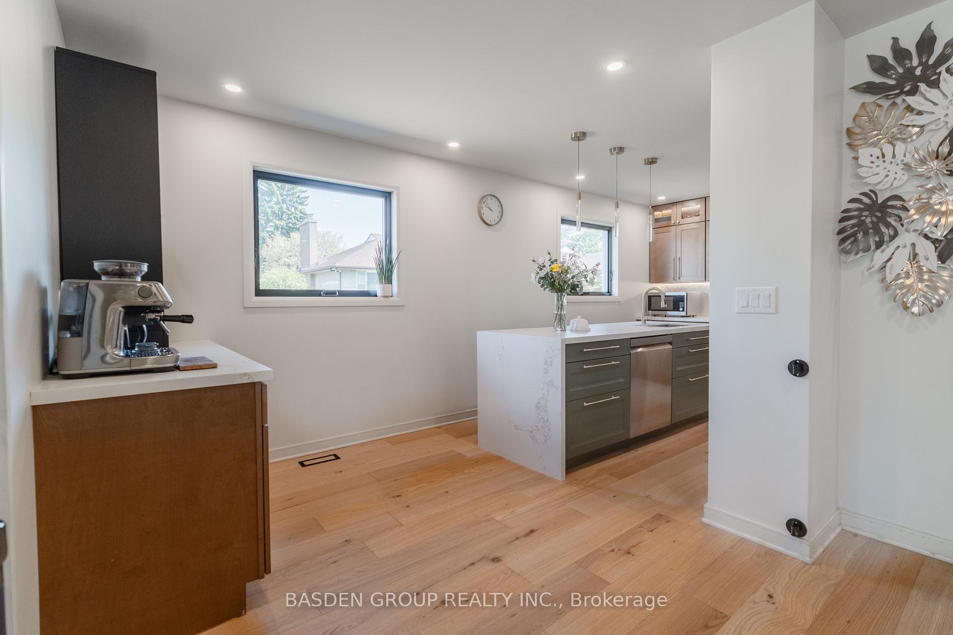 Photo 14 of 21 Mayberry Road, North York, Glenfield-Jane Heights — HOMEH