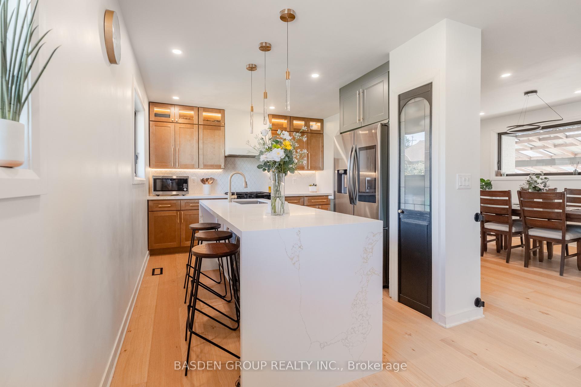 Photo 16 of 21 Mayberry Road, North York, Glenfield-Jane Heights — HOMEH